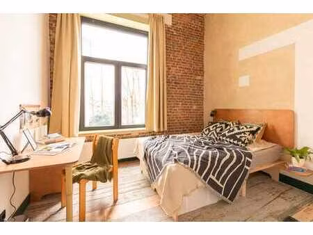 chambre meublée dans une maison en colocation -etterbeek