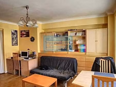 metro hankar : studio meuble idéal pour étudiant (pas de dom