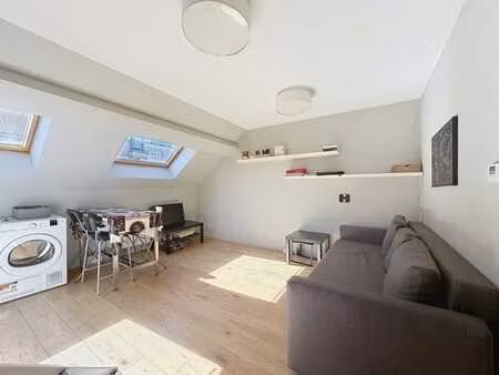 montjoie / bois de la cambre : beau duplex rénové et meublé