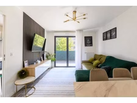 appartement f4 de 73m² avec balcon et parking immeuble récent à bondy 93140