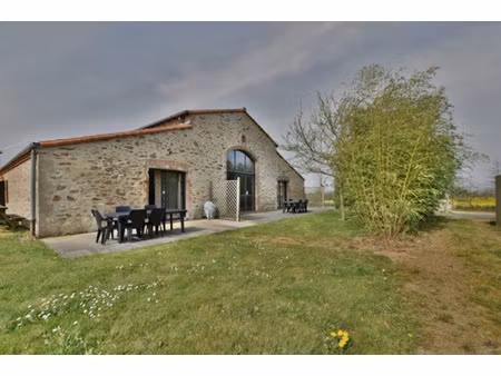 propriété à vendre saint christophe du bois 10 pièce(s) 215m2 549 900€