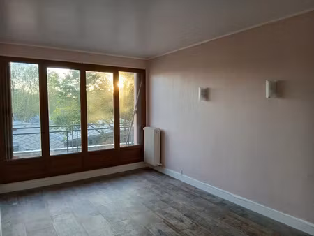 location meublée appartement 2 pièces 43 m² à epinay-sur-seine (93800)  990 €