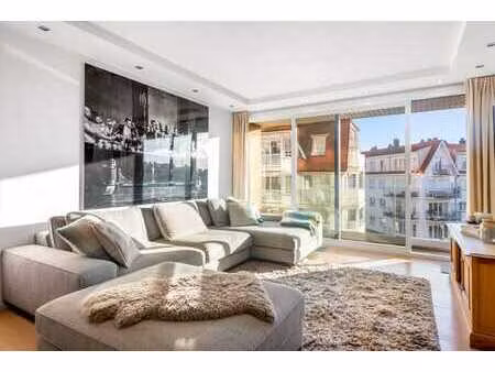 agréable appartement meublé avec terrasse orientée sud et vu