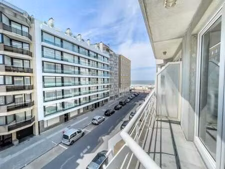 appartement ensoleillée  entièrement rénové et non-meublé si