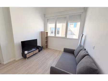 location appartement  m² t-2 à aubergenville  880 €