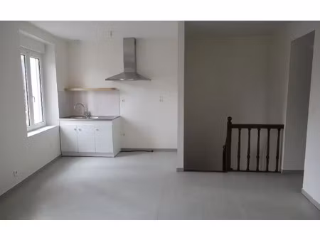 location maison  m² t-2 à la chapelle-des-marais  520 €