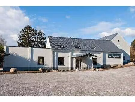 local commercial 600m² avec grand terrain 1650m²