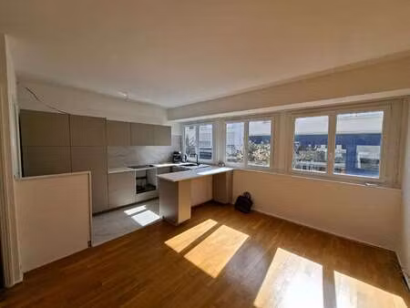 vente immeuble à la roche-sur-yon centre ville (85000) : à vendre / 180m² la roche-sur-yon