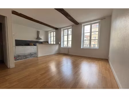 location appartement  m² t-2 à caen  715 €