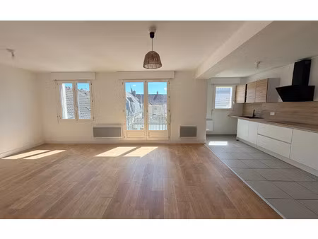 location appartement  61.9 m² t-2 à château-thierry  750 €