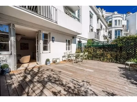 boulogne nord - bien d'exception avec terrasse à l'orée du bois.