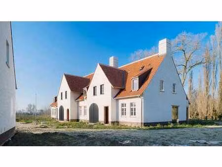 maison neuve en gros œuvre située au calme à lapscheure.