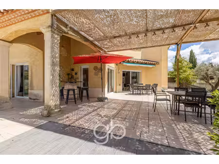 maison t5 | 200 m2 avec piscine terrain 2700 m2 | entre-vign