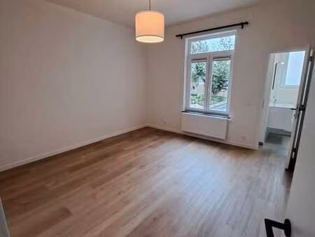 appartement 2 chambres rénové anderlecht - libre direct