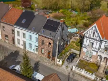 charmante maison 3 façades avec 4 ch – situation idéale