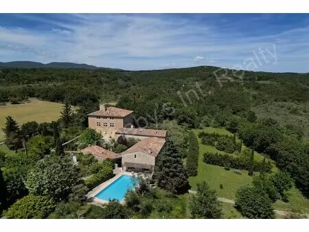 château à vendre à barjac : 1 650 000 € | 700m²