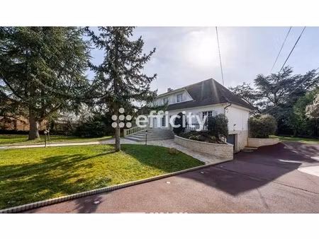 maison 6 pièces - 367 m²