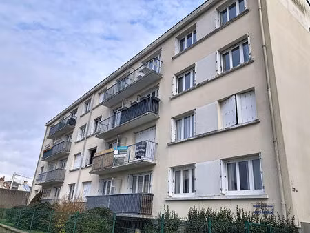a vendre appartement angers secteur madeleine  3 pièces 59 m2.