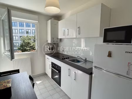 f3 meuble- rue du dauphine- lyon 3