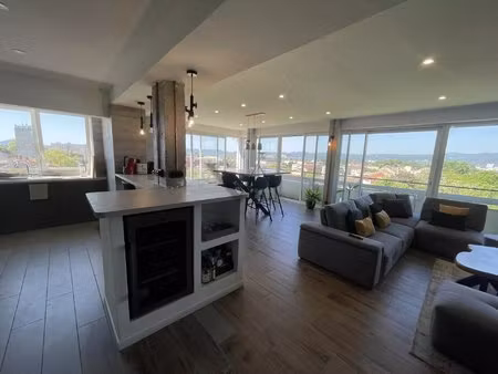 appartement 100 m² avec vue dominante
