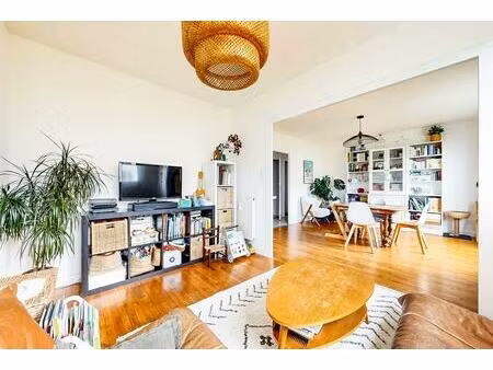 appartement 67m² lumineux 2 ch + cave + parking