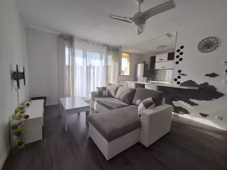 très bel appartement t2 meublé avec prestations de qualité