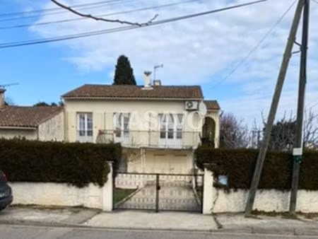 vente maison 5 pièces de 122m² - 13280 arles