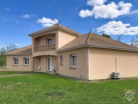 belle maison récente avec terrain clos – domérat