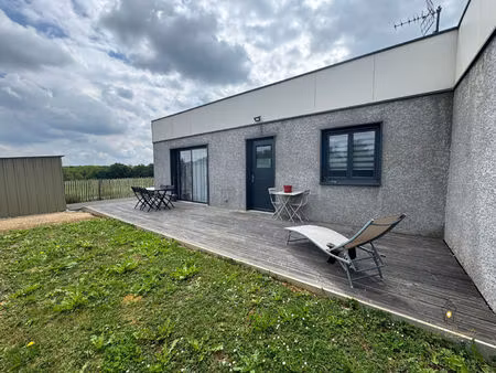 maison récente de plain-pied 3 chambres louée 600 €/mois terrain d'environ 300 m²