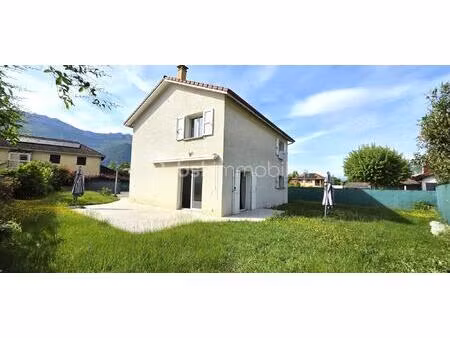 maison de 131 82 m² à tencin
