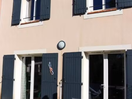baisse de prix ! villa au calme au centre du village de calas
