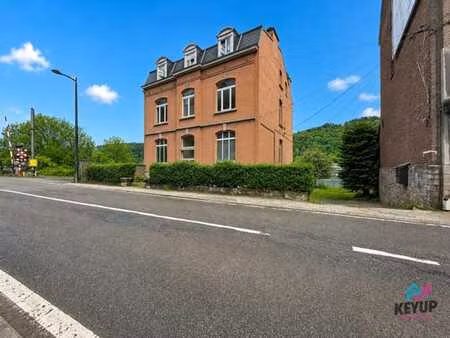 appartement rénové en bord de meuse dinant