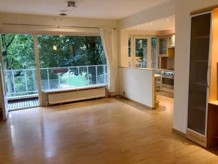 appartement 1ch avec balcon  vue sur parc à uccle