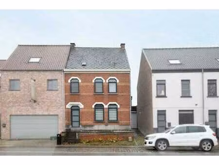 vaste maison familial avec jardin orienté plein sud.