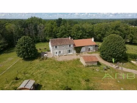 belle maison familiale lumineuse de 230 m² avec dépendances et