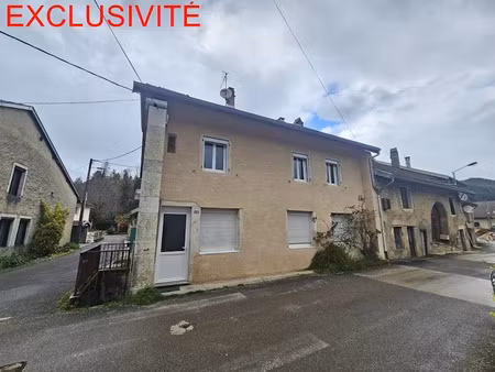 vente immeuble 0 pièces 230 m² à chassal (39360)  210 000 €