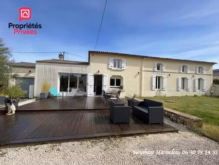 charentaise - 159 m2 - 3 chambres - grandes dépendances - prix 282 150 hai