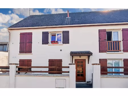 location appartement  m² t-1 à moussy-le-vieux  577 €