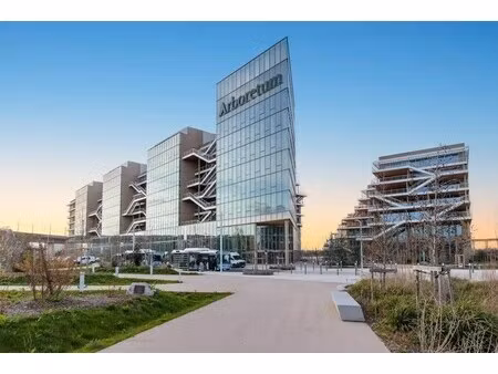 location bureaux 200 m² à 84 687 m²
