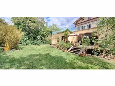 maison 9p de 259 m² à 15 min rer