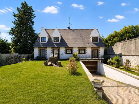 maison familiale sur terrain de 873 m²