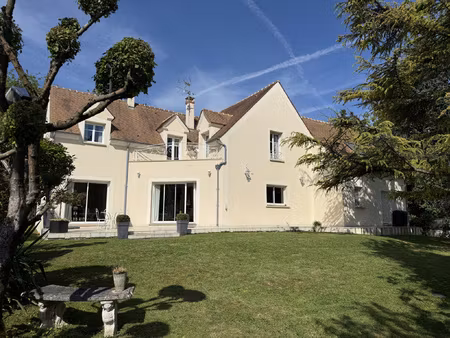 villennes-sur-seine élégante demeure de 232m2 au coeur du