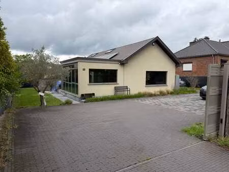 charmante maison 3 chambres avec jardin à steenokkerzeel