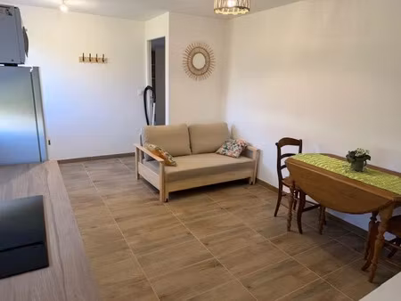 location meublée maison 2 pièces 40 m² à angoulins (17690)  880 €