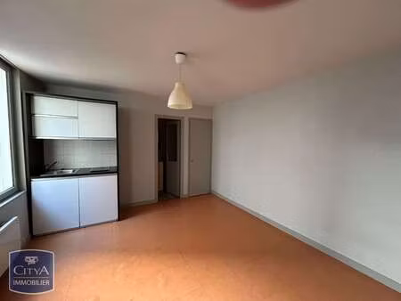 location appartement t1 à cholet (49300) : à louer t1 / 22m² cholet