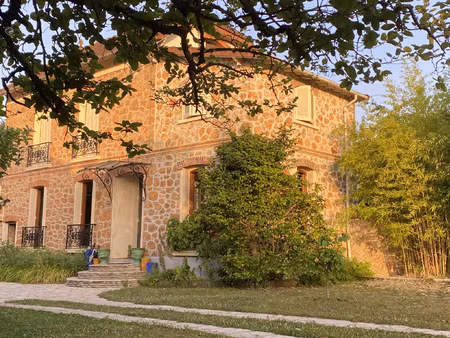 a vendre - belle propriété en meulière composé d'une maison