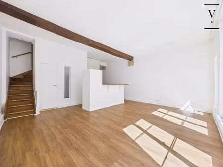paris iiie - archives - duplex de charme – lumineux et beaux volumes