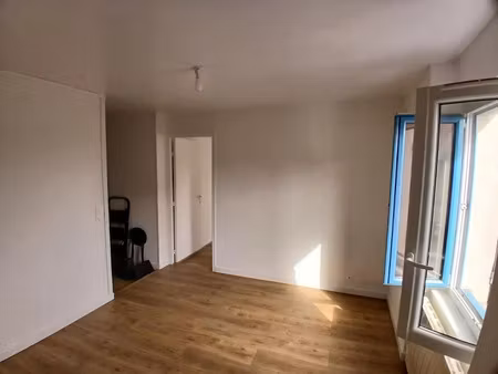 location appartement 2 pièces 28 m² à epône (78680)  610 €