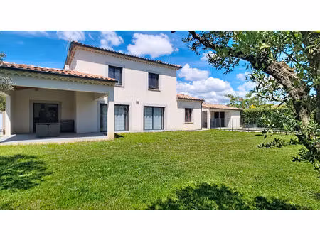 maison contemporaine 5 pièces avec piscine à vendre à aubignan