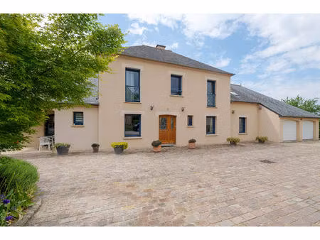 maison d'exception à vendre à mordelles - 8 pièces  220 m² sur terrain de 1500 m²